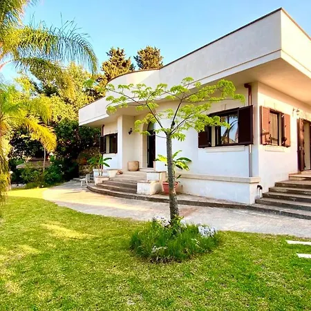 Noemi Villa Avola