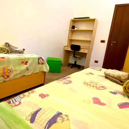 Noemi Villa *